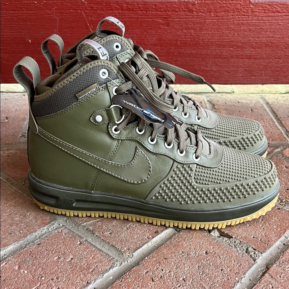 Nike Men's LF1: Green High-Top Boots